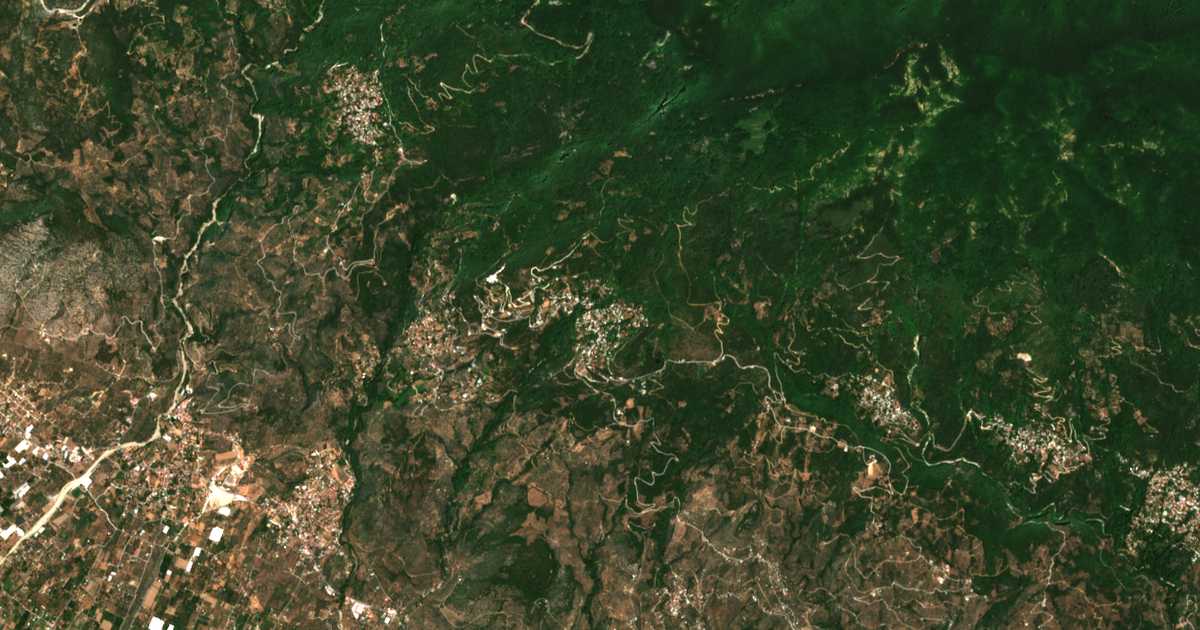 Carte satellite de Ágios Geórgios Nilías
