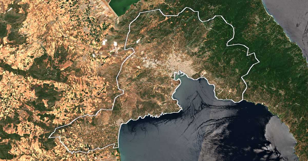 Image satellite avec la limite tracée: de Vólos