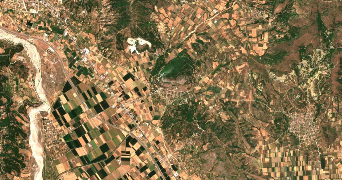 Carte satellite de Theópetra