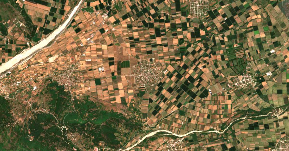 Carte satellite de Gómfi