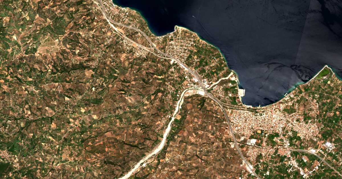 Carte satellite de Ágios Konstantínos