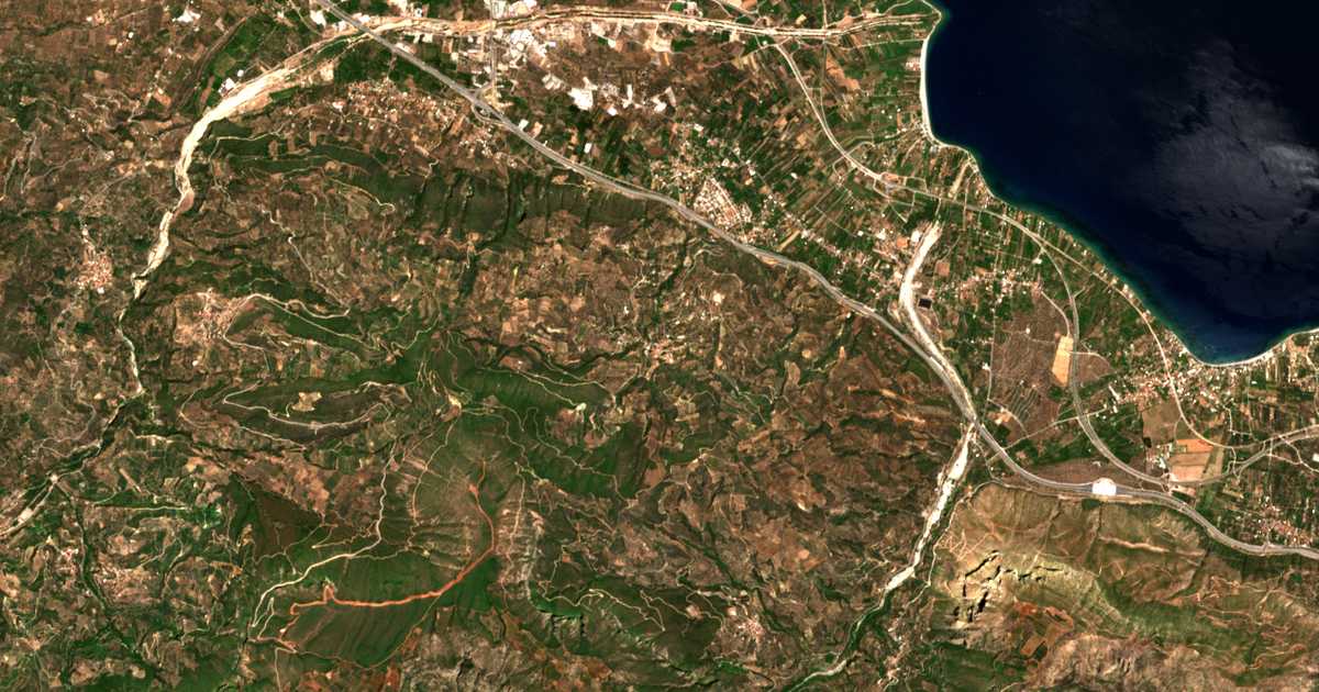 Carte satellite de Kerýnia