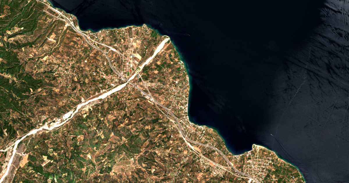 Carte satellite de Lóngos