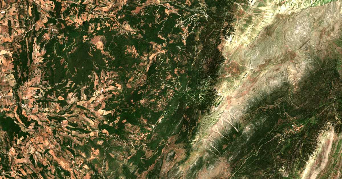 Carte satellite de Koumpérion