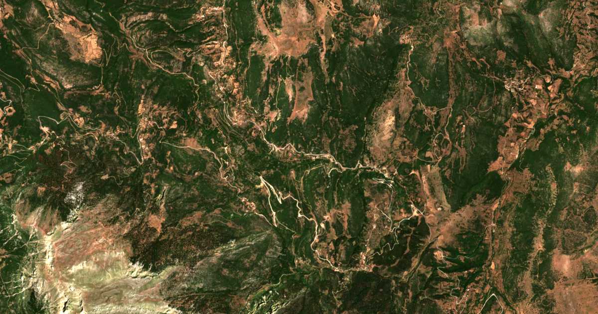 Carte satellite de Néon Kompigádion