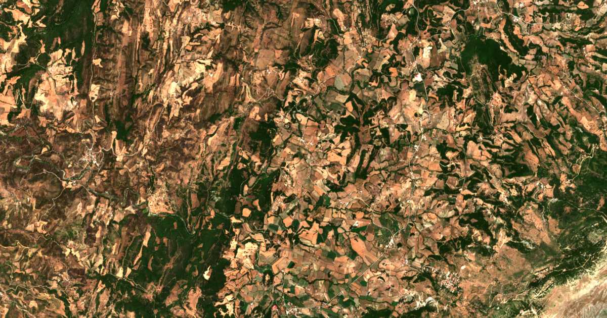 Carte satellite de Skoúras