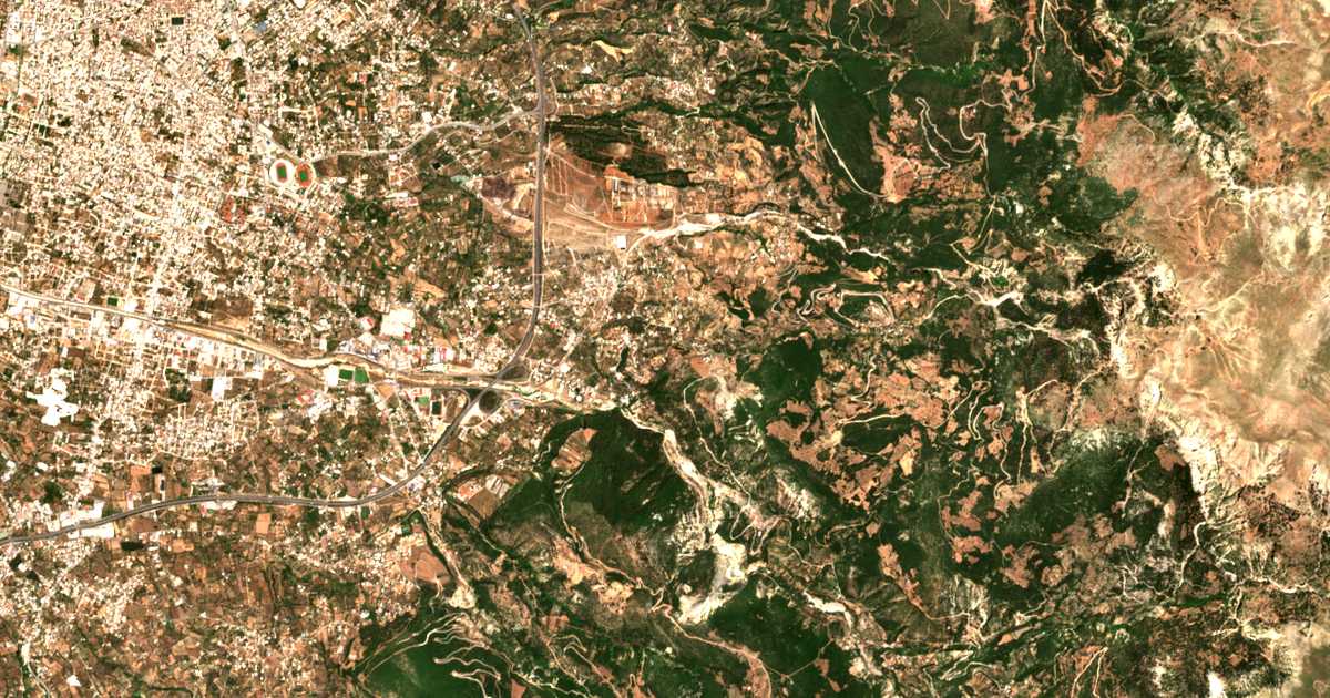 Carte satellite de Néo Soúli