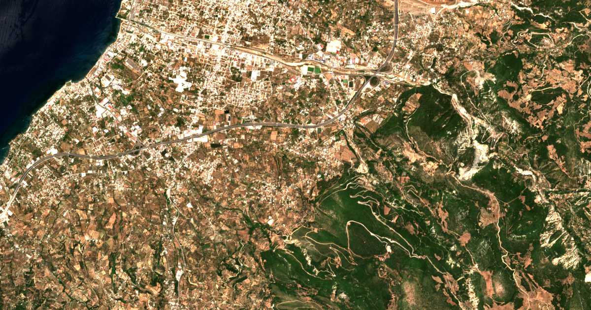 Carte satellite de Saraváli