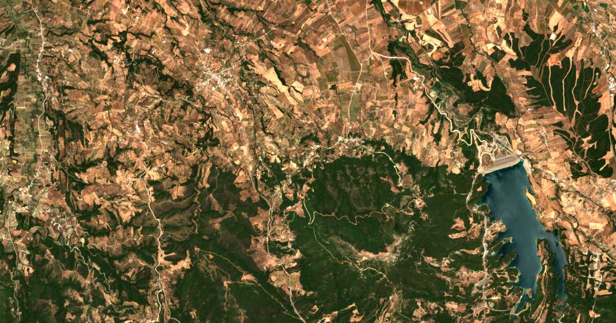 Carte satellite de Kómi