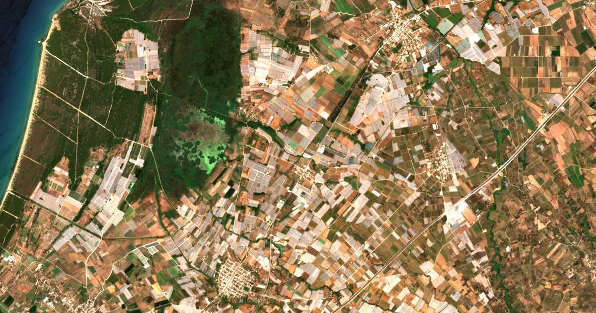 Carte satellite de Néon Vouprásion