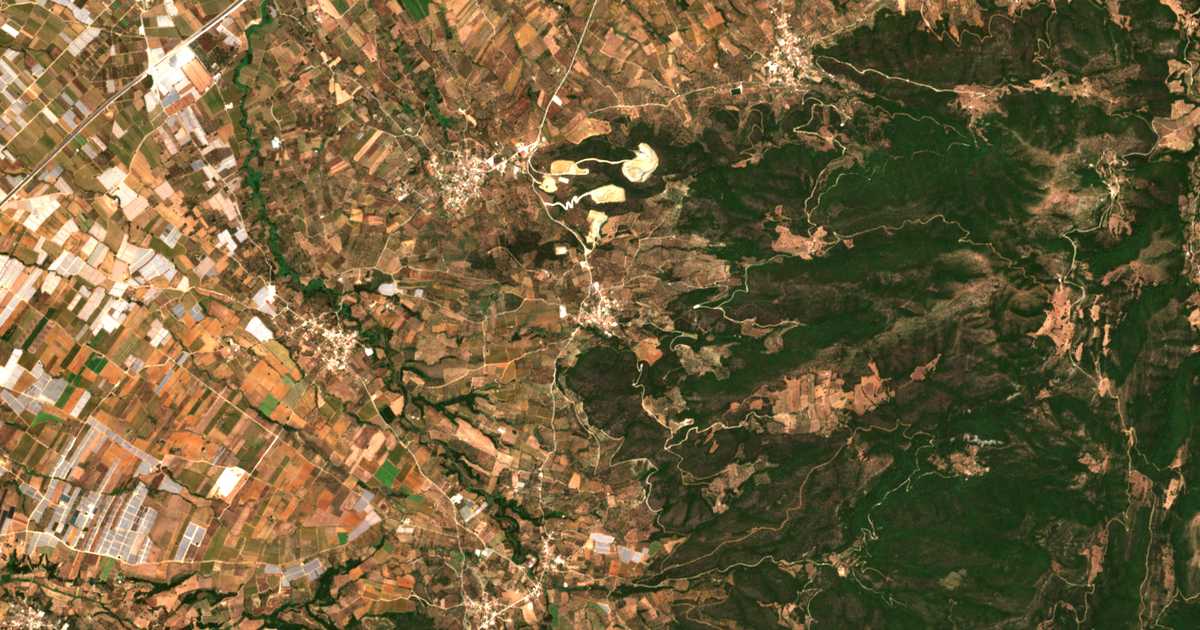 Carte satellite de Pétas