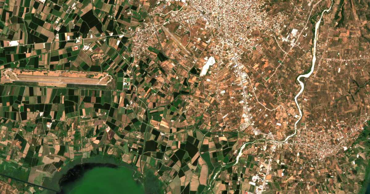 Carte satellite de Boúzion