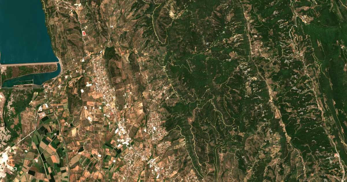 Carte satellite de Elaiófyton