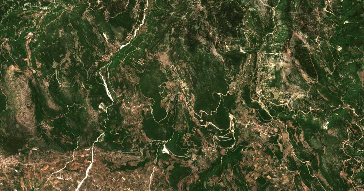 Carte satellite de Krýo Neró
