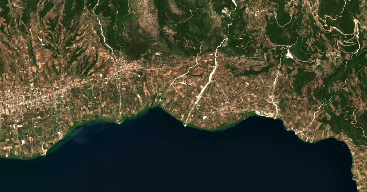 Carte satellite de Plataniás