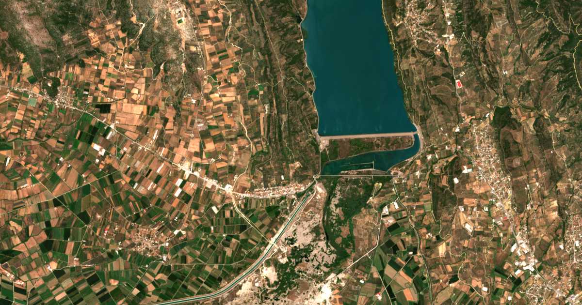 Carte satellite de Strátos