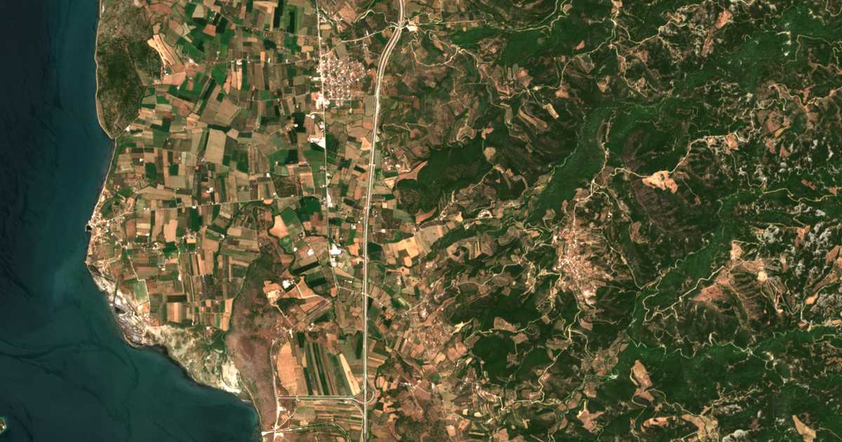 Carte satellite de Amfilochikó Árgos