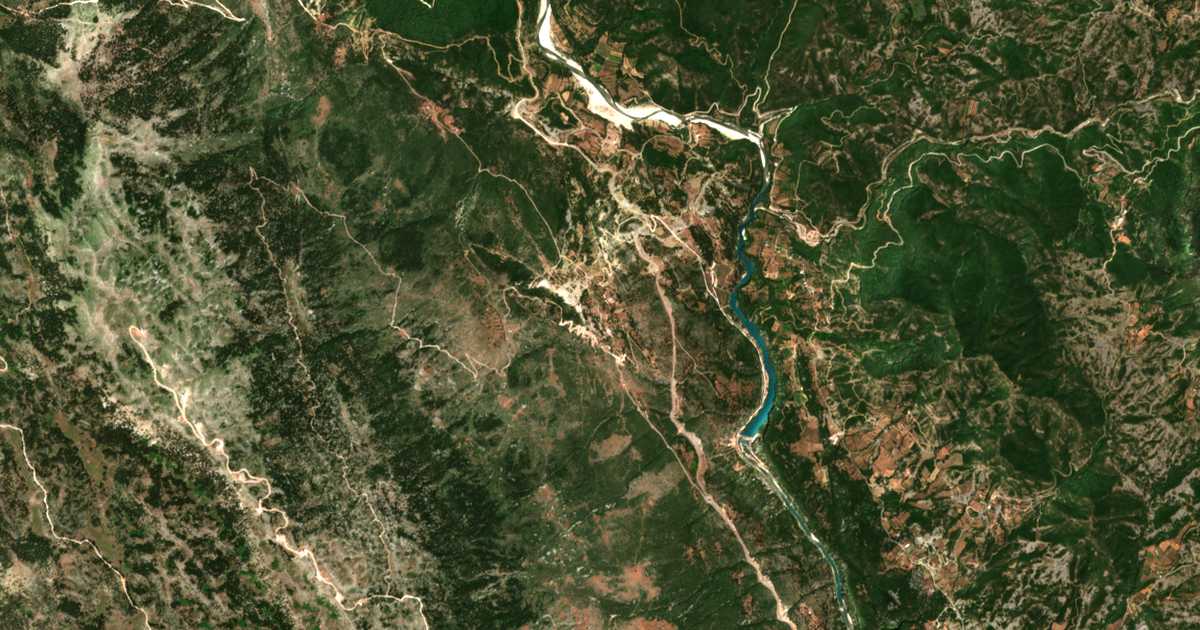 Carte satellite de Avlákion