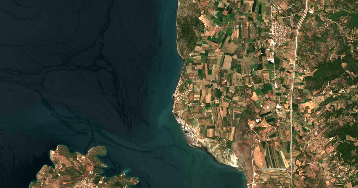 Carte satellite de Boúkka
