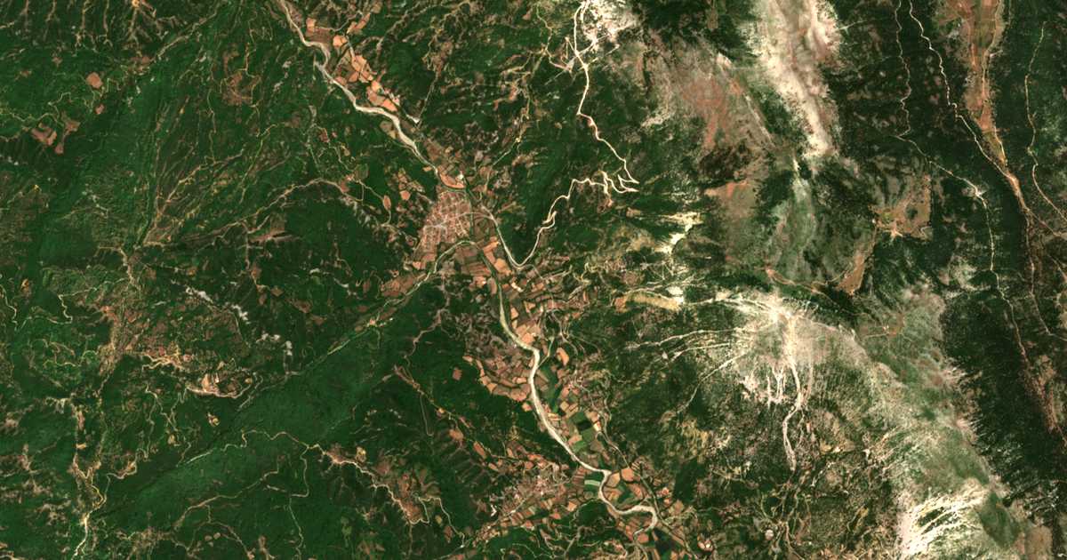Carte satellite de Káminos