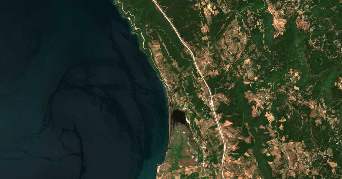 Carte satellite de Katáfourkon