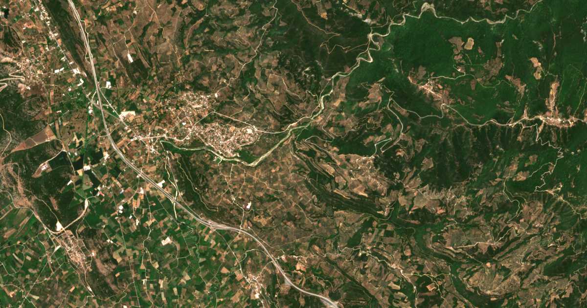 Carte satellite de Katharovoúnion