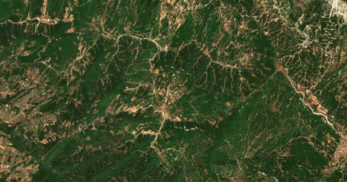 Carte satellite de Theriakísion