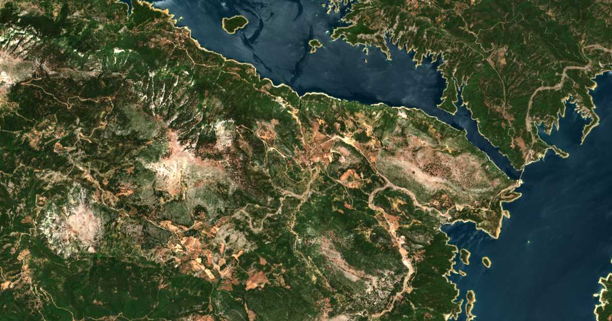 Carte satellite de Tríklino