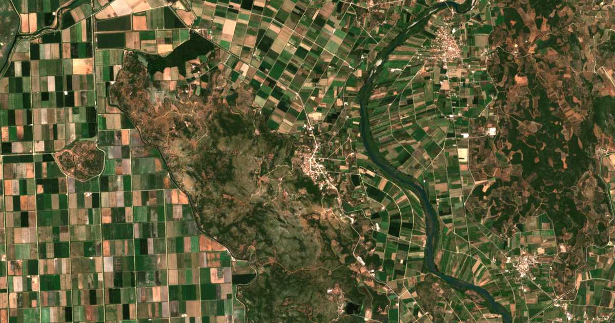 Carte satellite de Lesínion