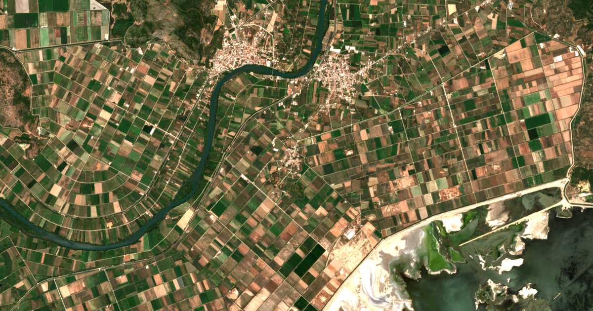 Carte satellite de Magoúla