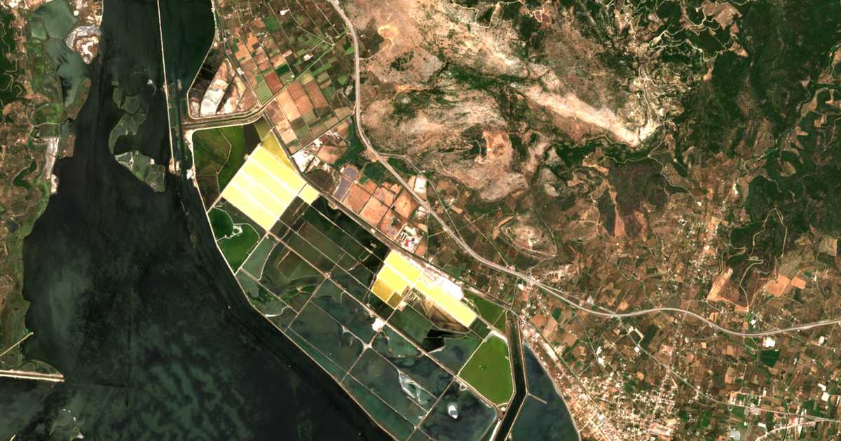 Carte satellite de Mesókampos