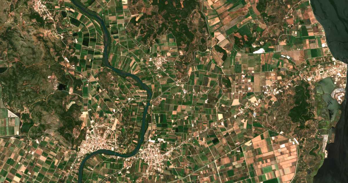 Carte satellite de Platánia