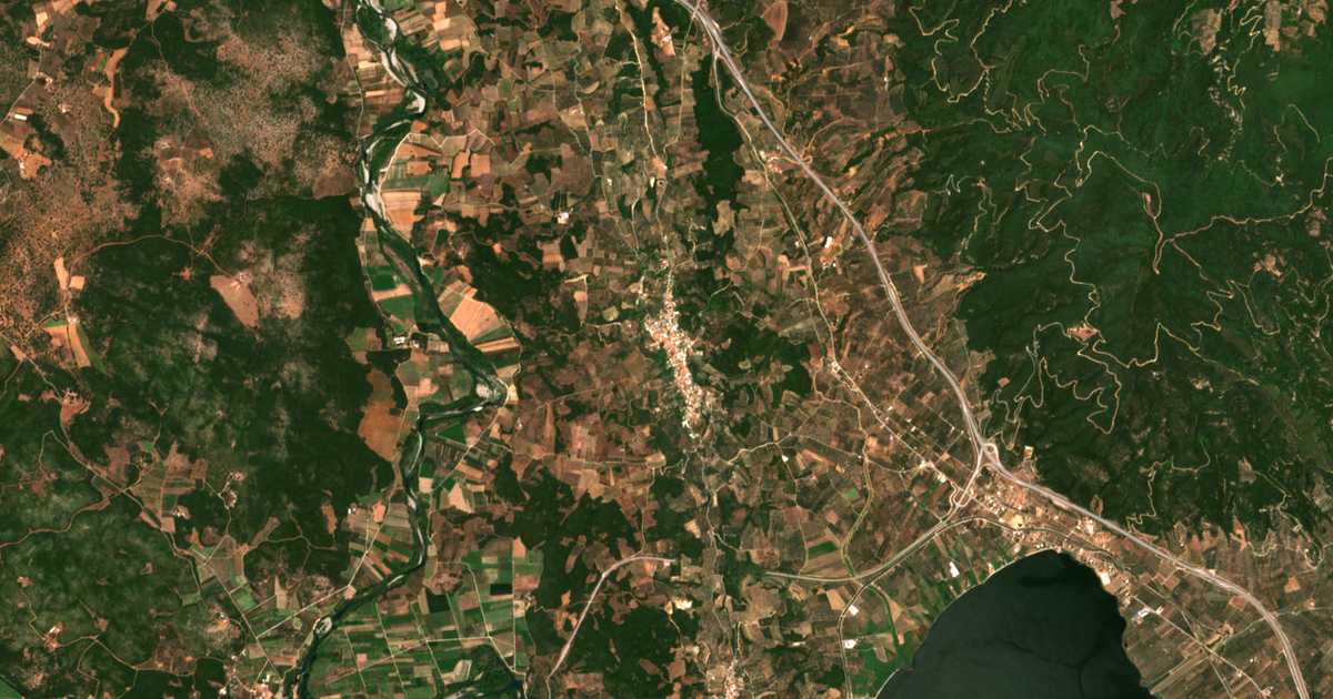 Carte satellite de Stamná