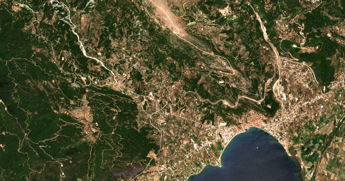 Carte satellite de Káto Mamouláda