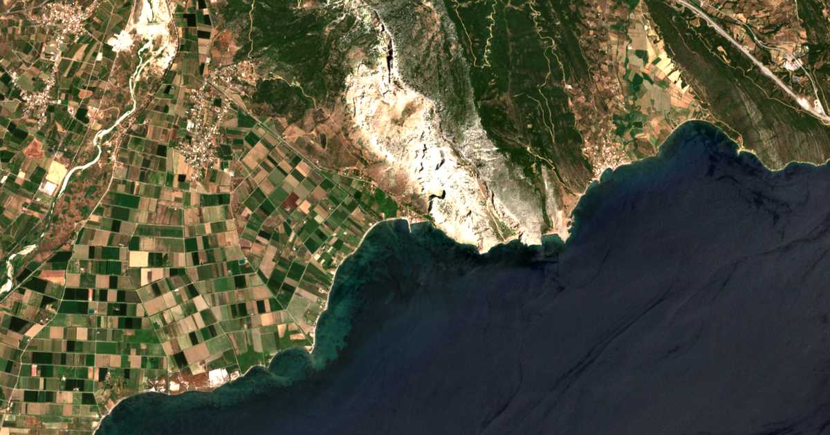 Carte satellite de Kryonéri