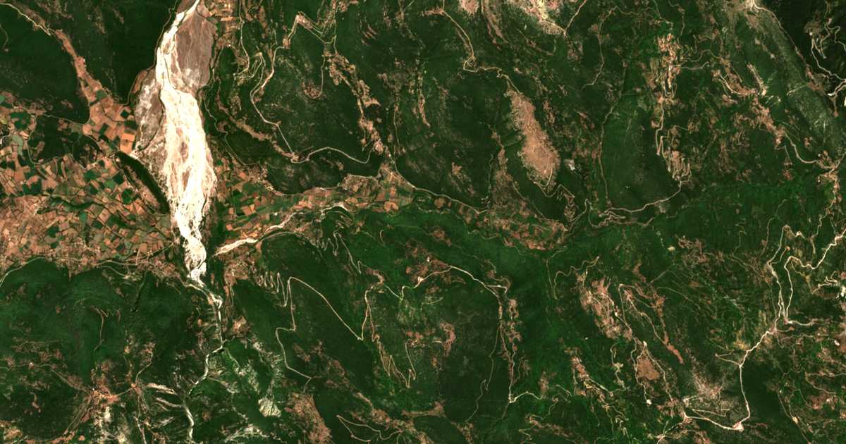 Carte satellite de Plataniás