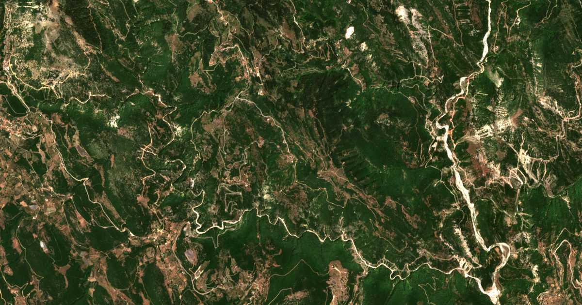 Carte satellite de Aetópetra