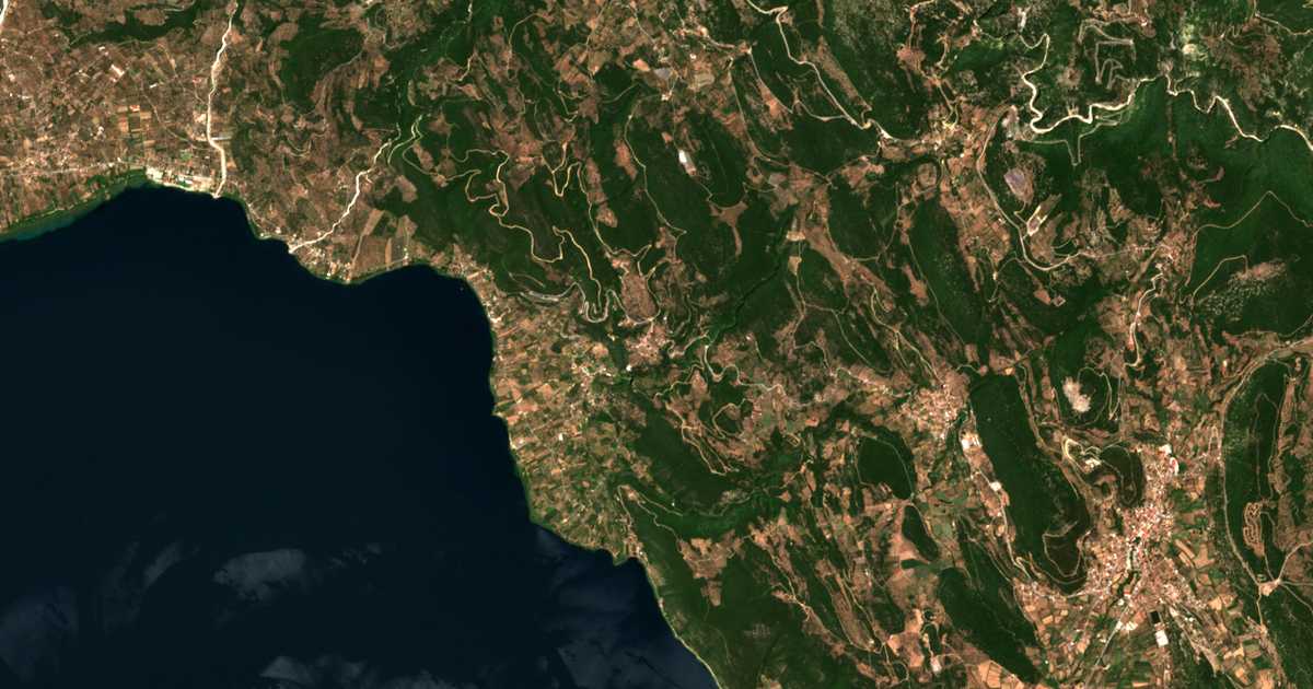 Carte satellite de Myrtiá