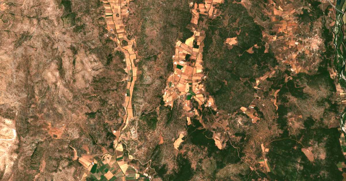Carte satellite de Mánina Vlizianón