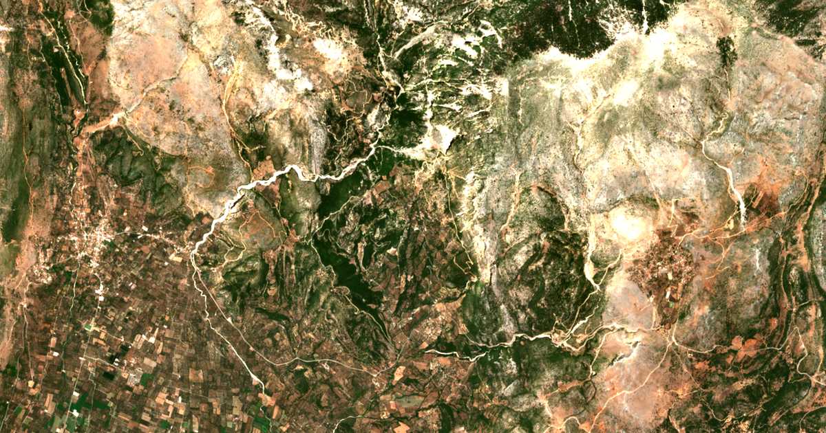 Carte satellite de Panagoúla