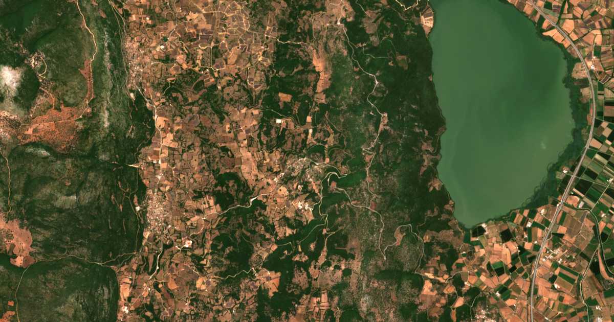 Carte satellite de Skourtoú