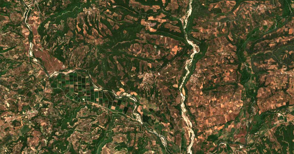 Carte satellite de Áspra Spítia