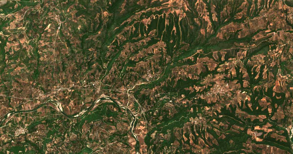Carte satellite de Kámena