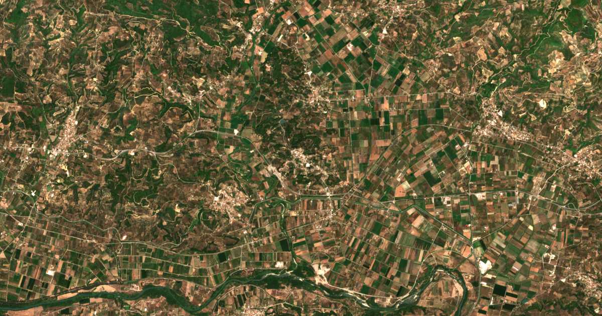 Carte satellite de Strefi