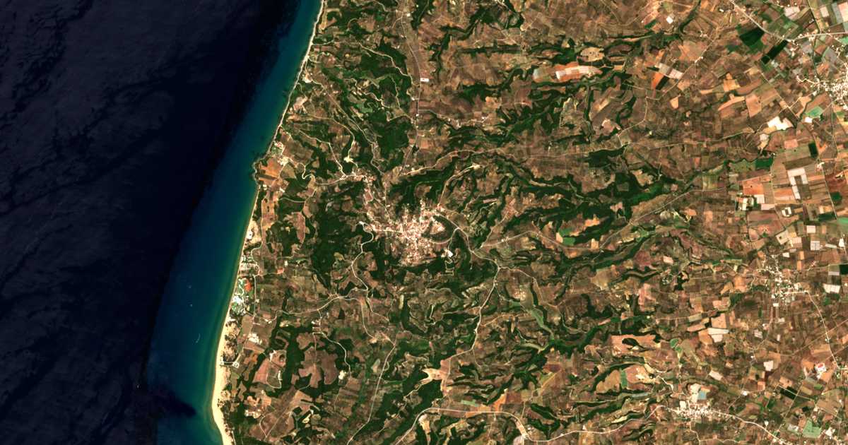 Carte satellite de Kástro