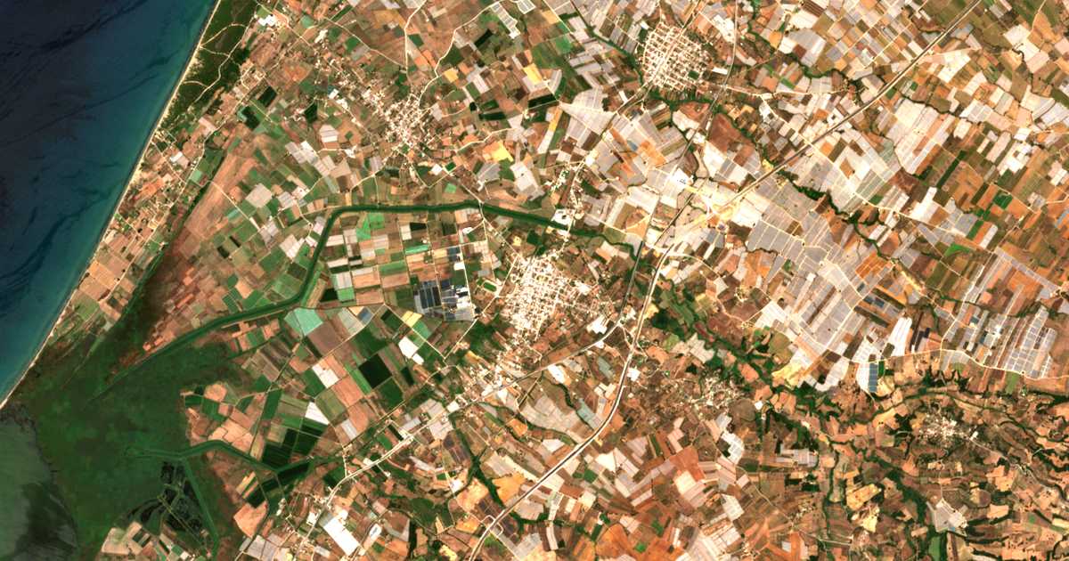 Carte satellite de Várda