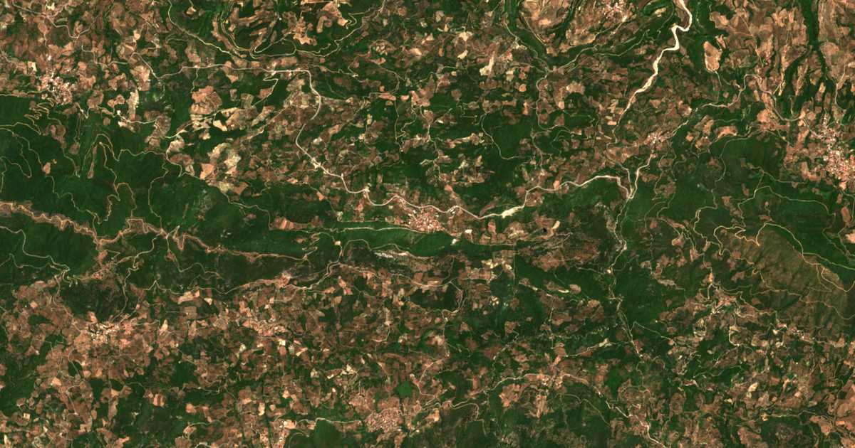 Carte satellite de Platiána