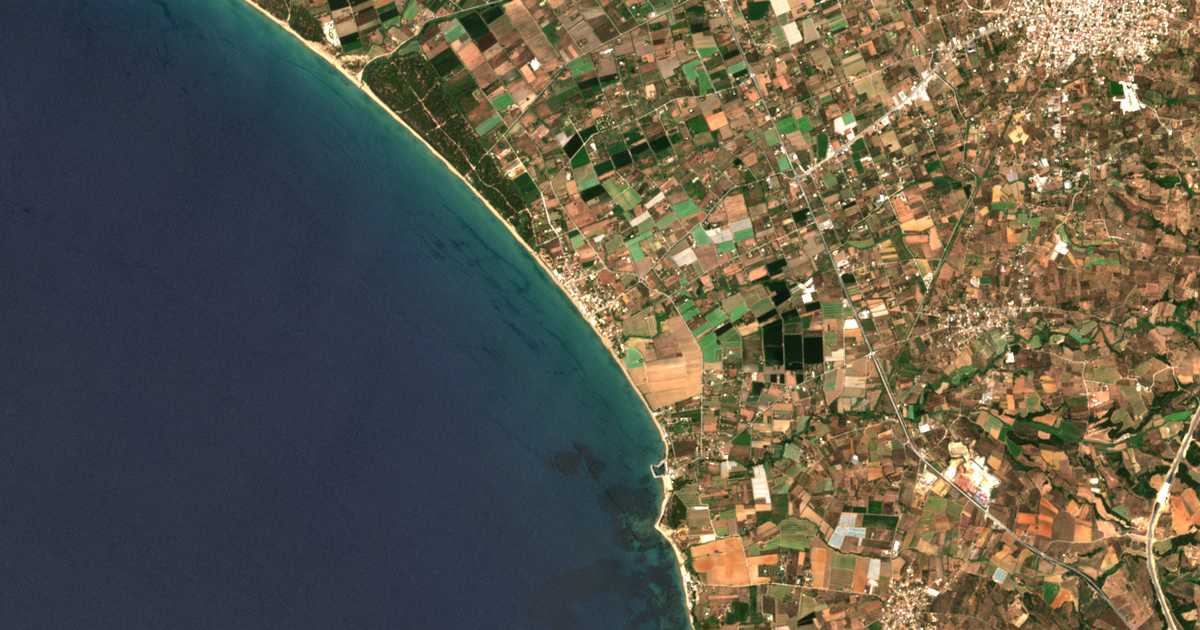 Carte satellite de Kouroútas