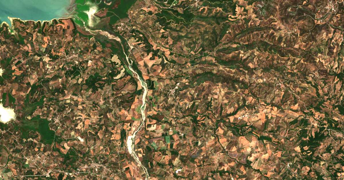 Carte satellite de Látas