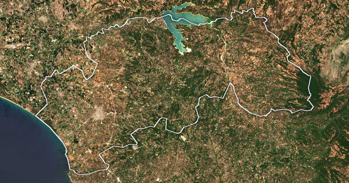 Image satellite avec la limite tracée: d'Élis